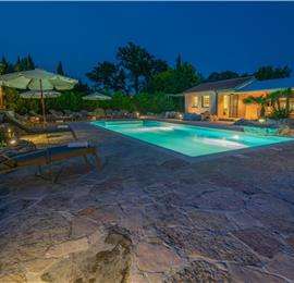 5 Bedroom Istrian Villa Estate with Large Pool and Gardens near Barban, Sleeps 12